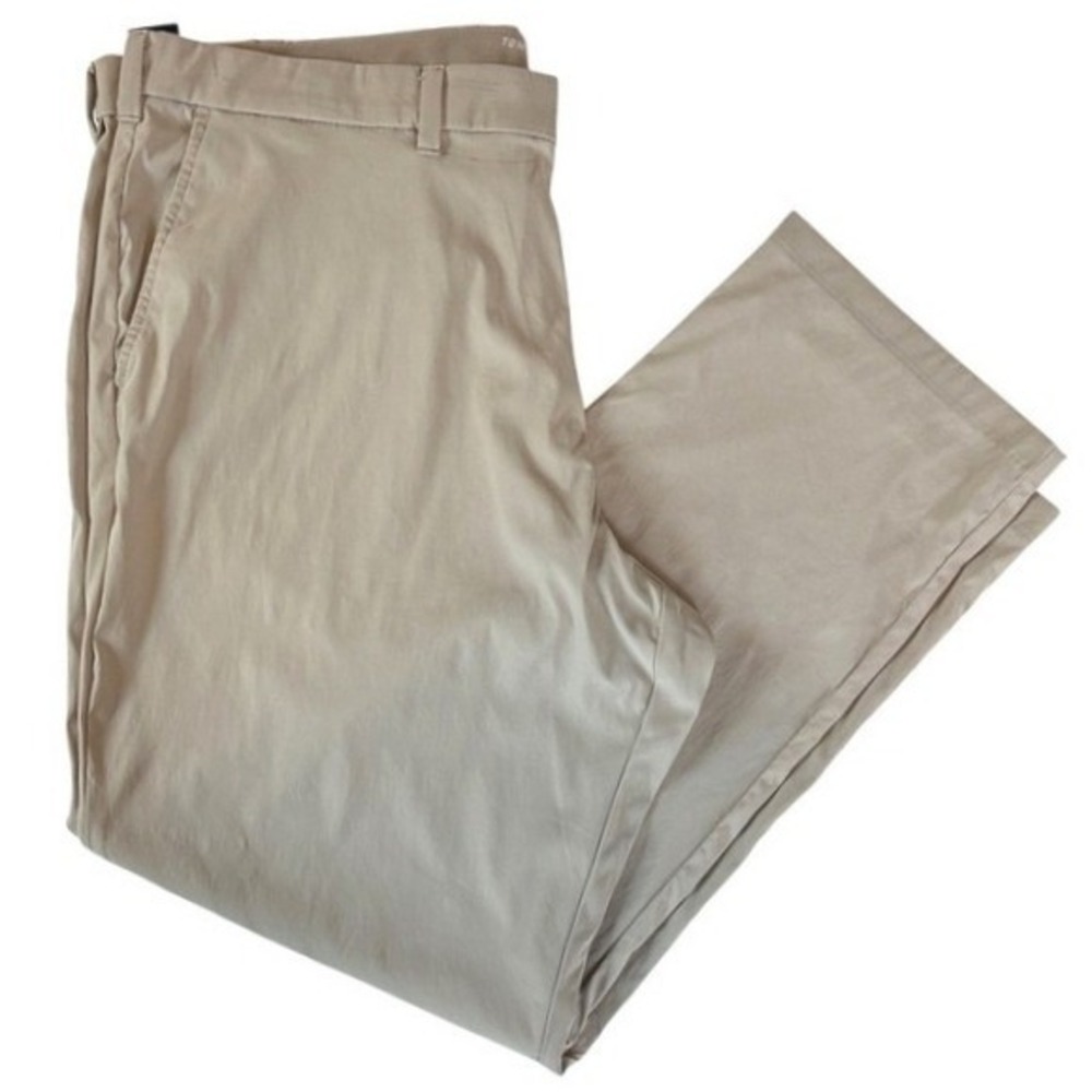 Tommy Hilfiger Sport 42/30 Tech Material Flat Front Khakis Lightweight